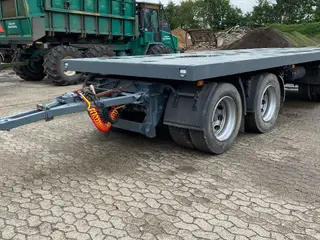 Kel-Berg D32B4 4-axle platform trailer