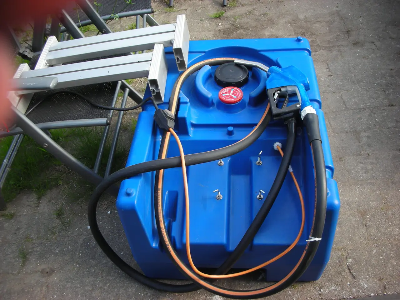 Billede 2 - Cemo 125L. Plast-Adbluetank.