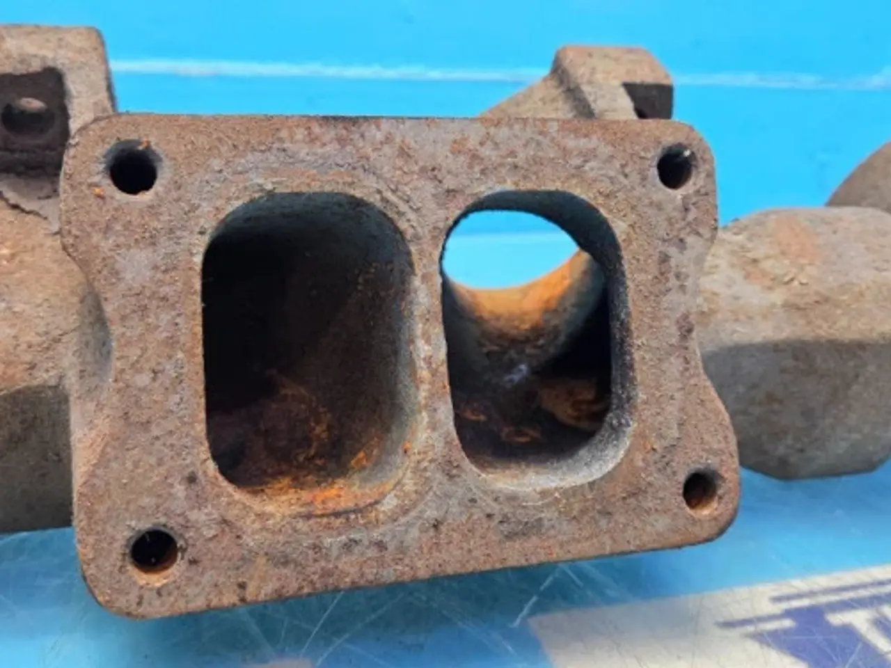 Billede 13 - John Deere 6125HZ001 Udstødningsmanifold R116838
