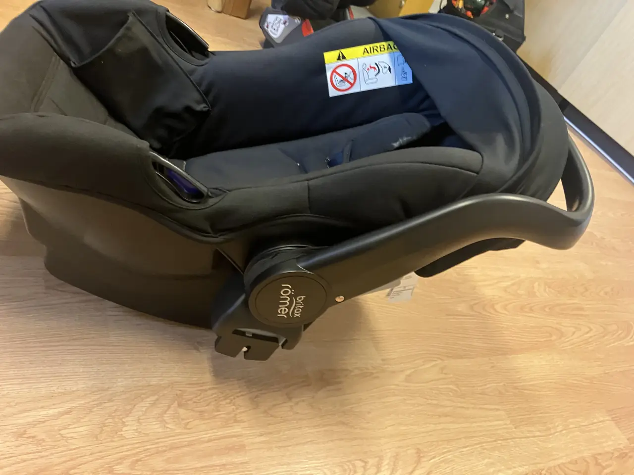 Billede 3 - Baby autostol med base