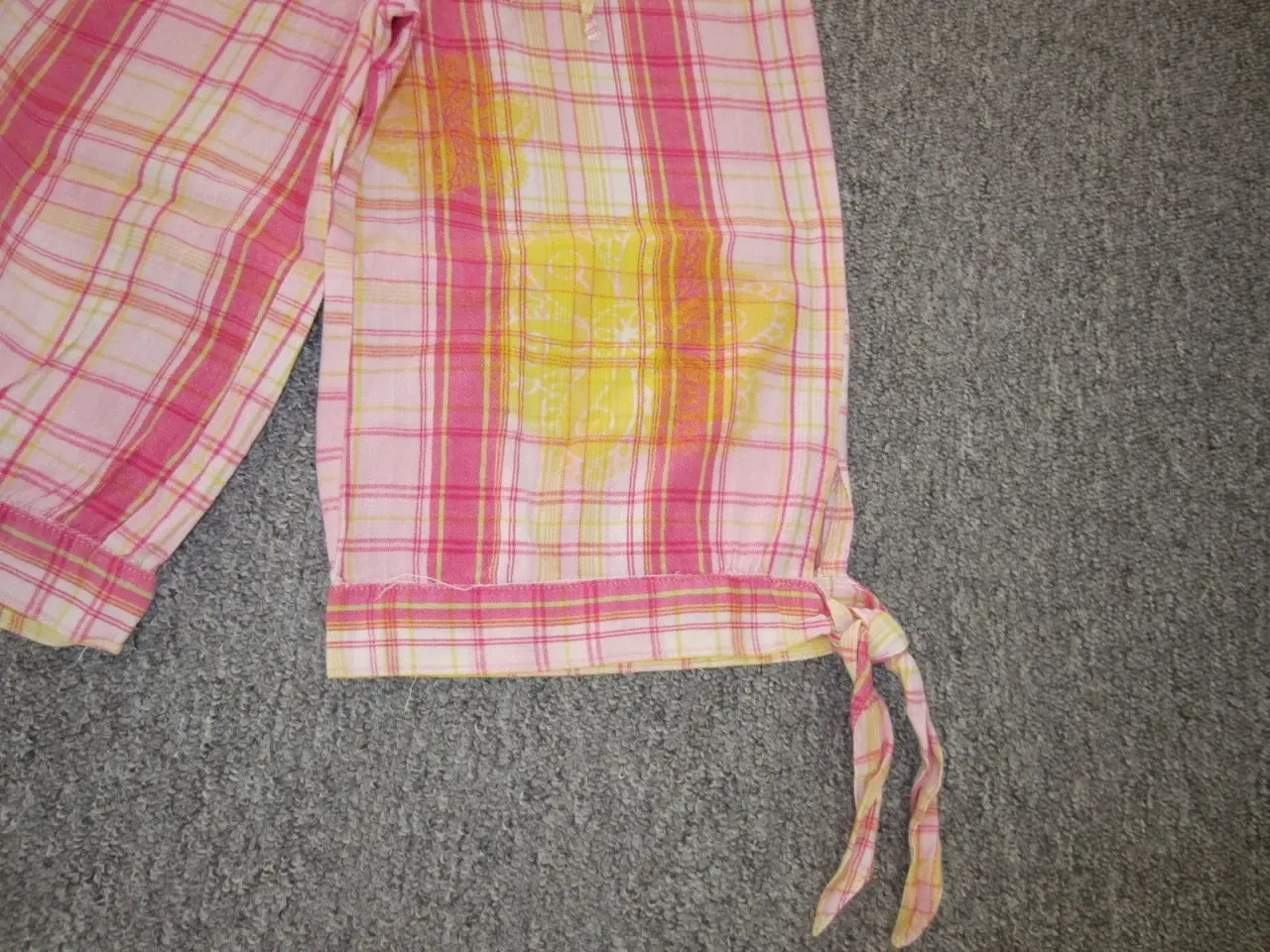 Billede 2 - Søde knickers - bukser i str. 4 / 5