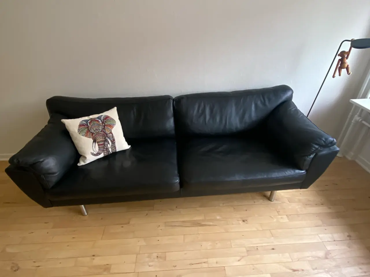 Billede 1 - Flot og velholdt lædersofa fra Ilva.