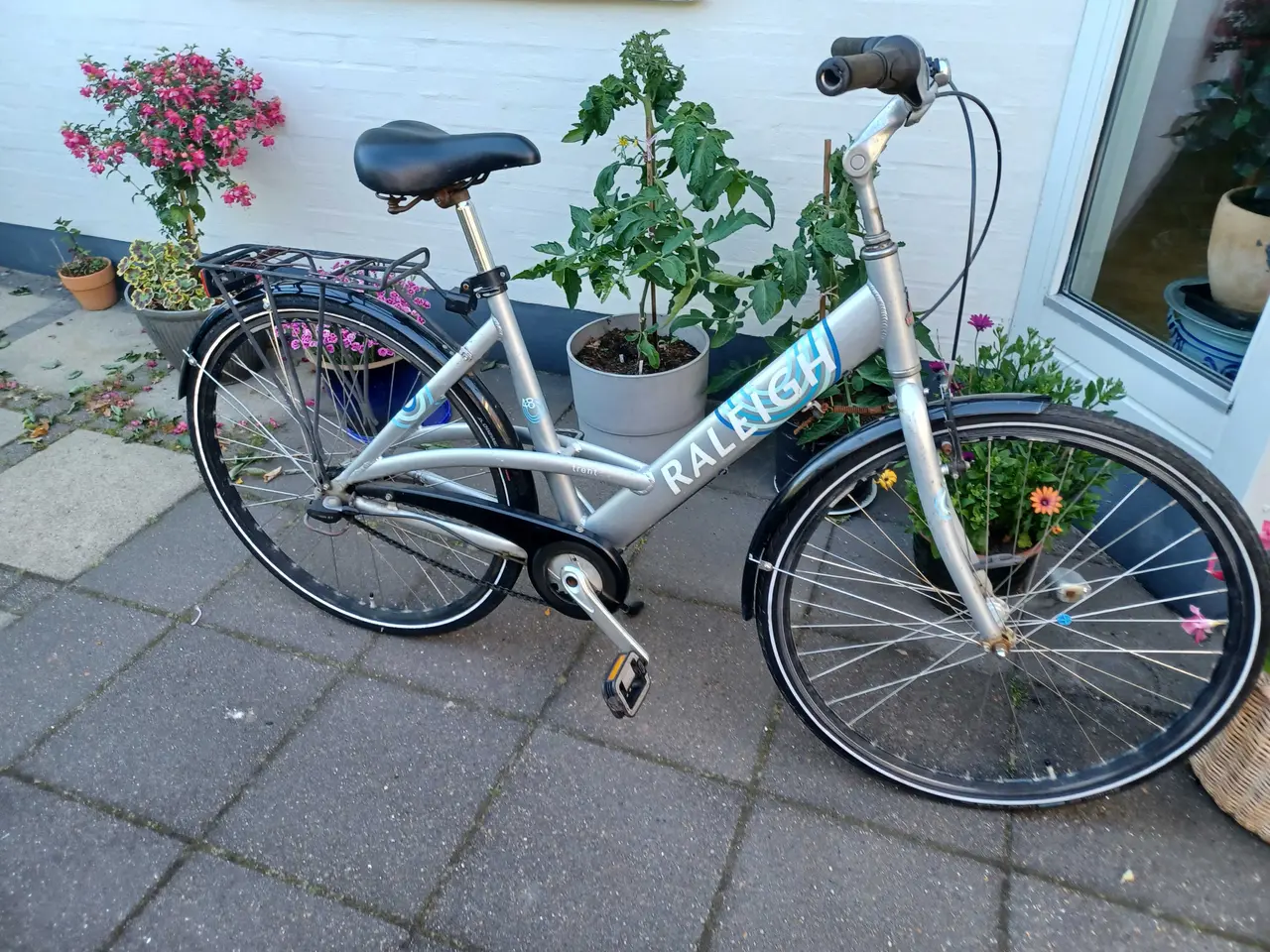 Billede 1 - Damecykel med alu stel.