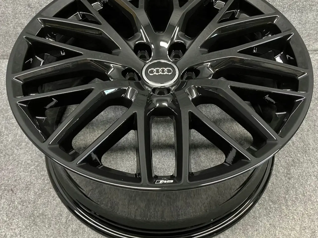 Billede 1 - ALUFÆLGE AUDI A5 S5 RS5 8T0 19"
