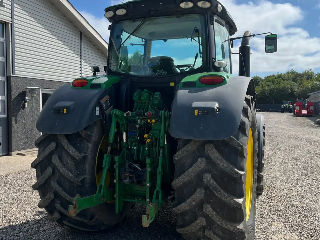 Billede 16 - John Deere 6215R Med frontlift og frontPTO