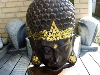Indonesisk Buddha maske i hårdtræ