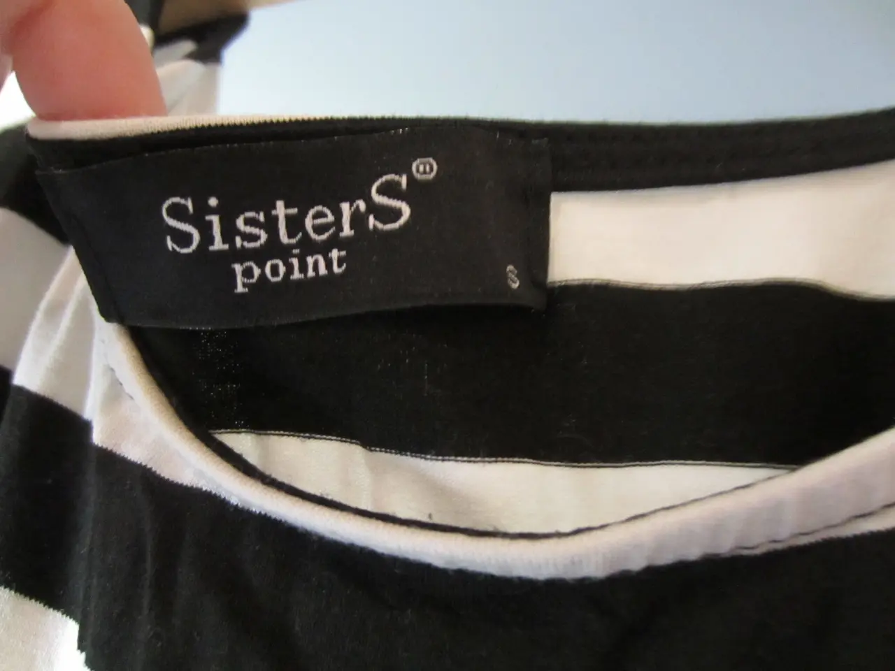 Billede 2 - Stribet kjole fra Sisters Point i str. S