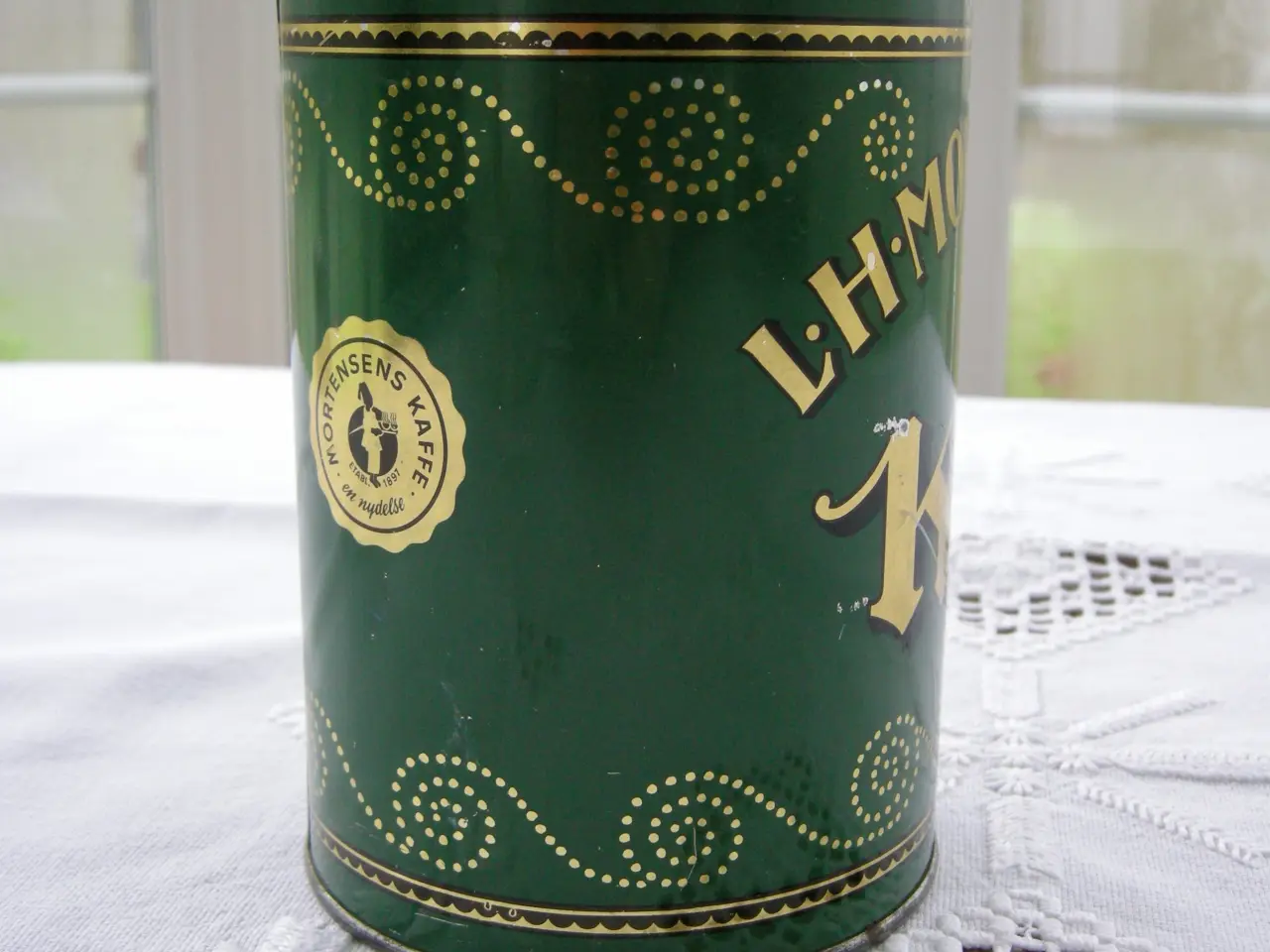 Billede 3 - L. H. MORTENSEN & CO. KAFFE VEJLE , Kaffedåse +ske