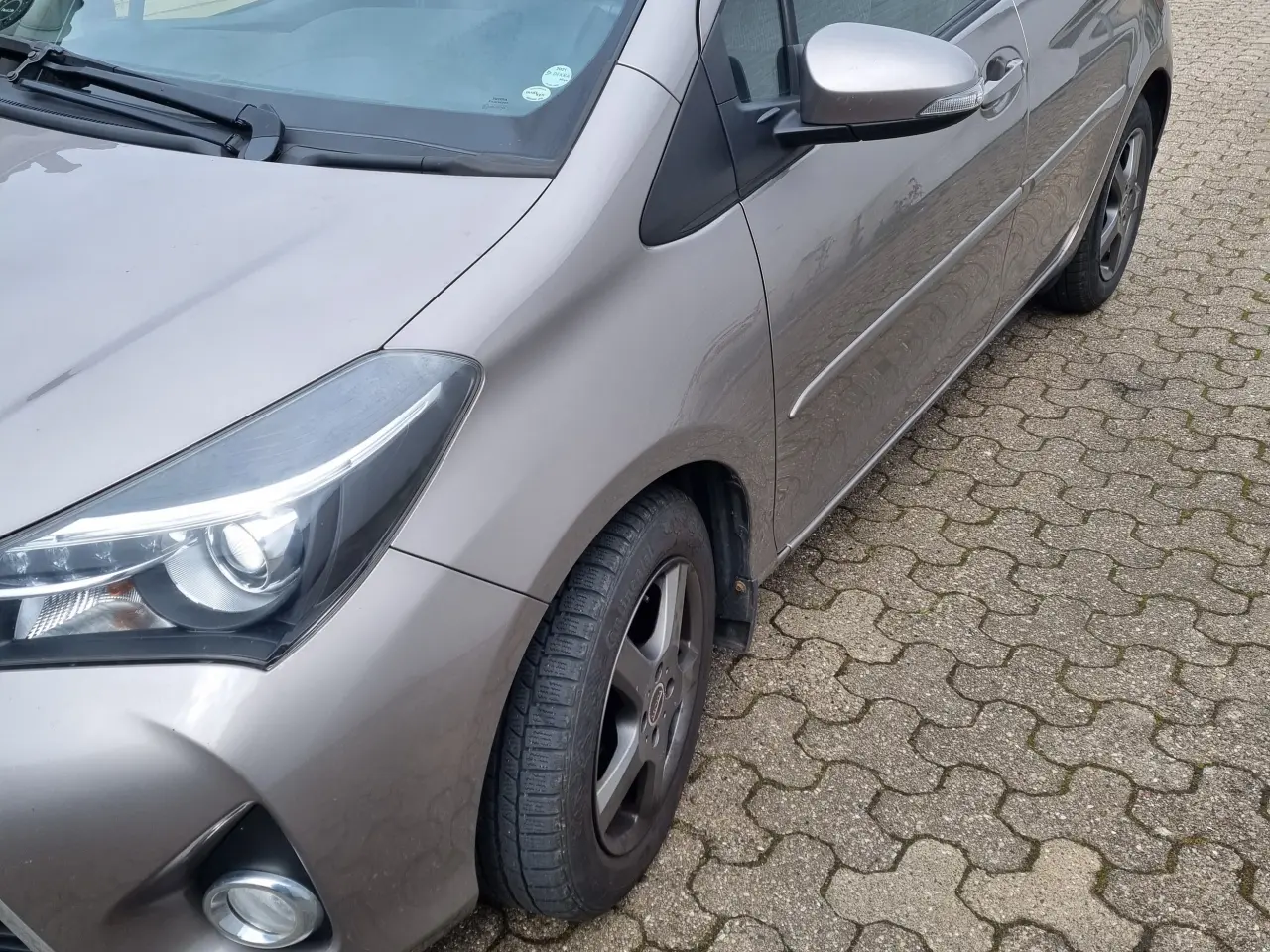 Billede 2 - Toyota yaris 1.3 vvti benzin,årg 2015,