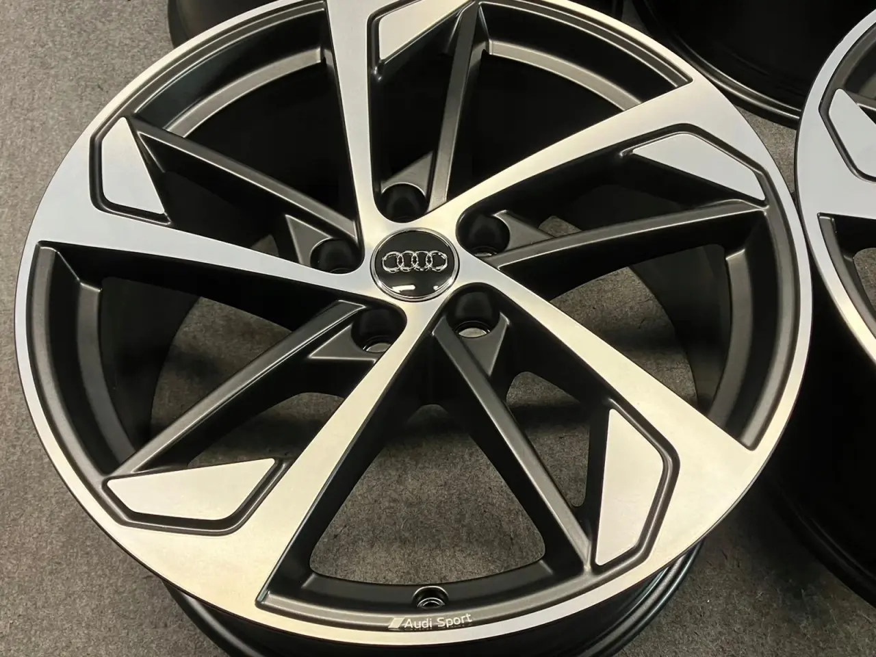 Billede 4 - ALUFÆLGE AUDI Q3 SQ3 RSQ3 83A 19"