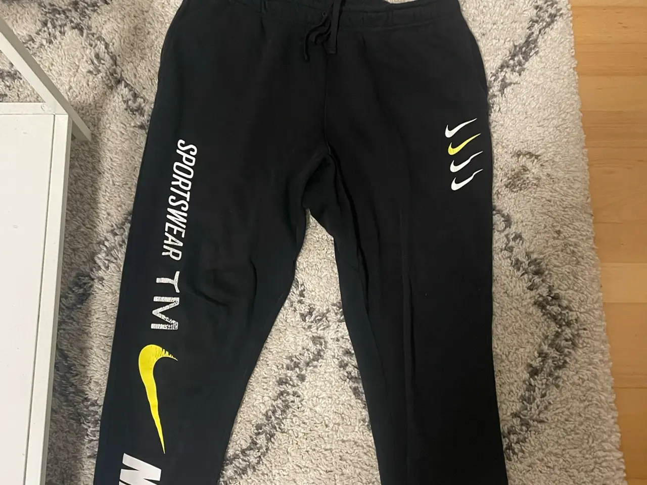 Billede 1 - bukser fra nike str Xl