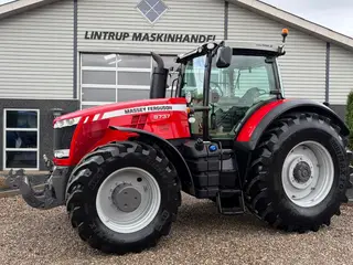 Massey Ferguson 8737 Dyna VT med frontlift