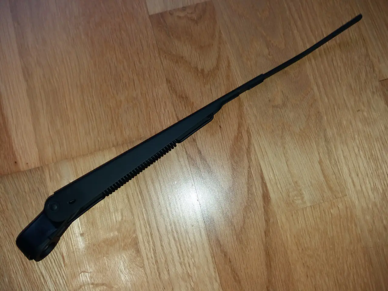 Billede 2 - Viskerarm bag Toyota Corolla