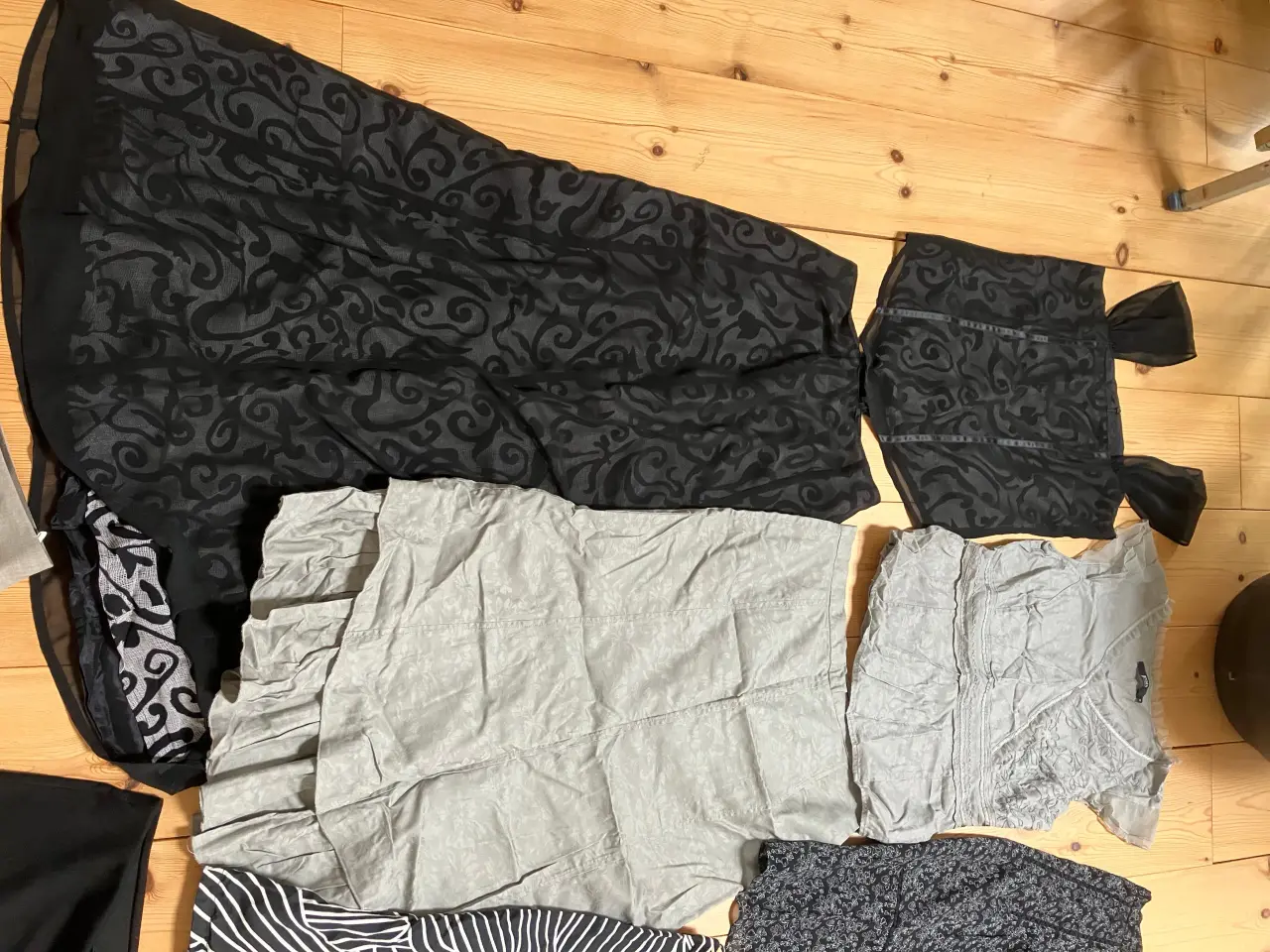 Billede 3 - Nederdele, kjoler, sæt