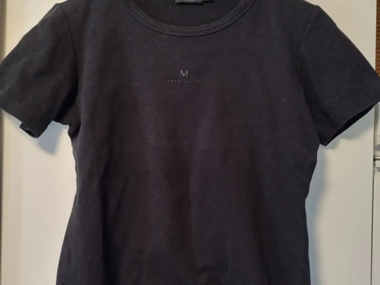 Billede 1 - Bluser / T-shirts, korte Str. M - L