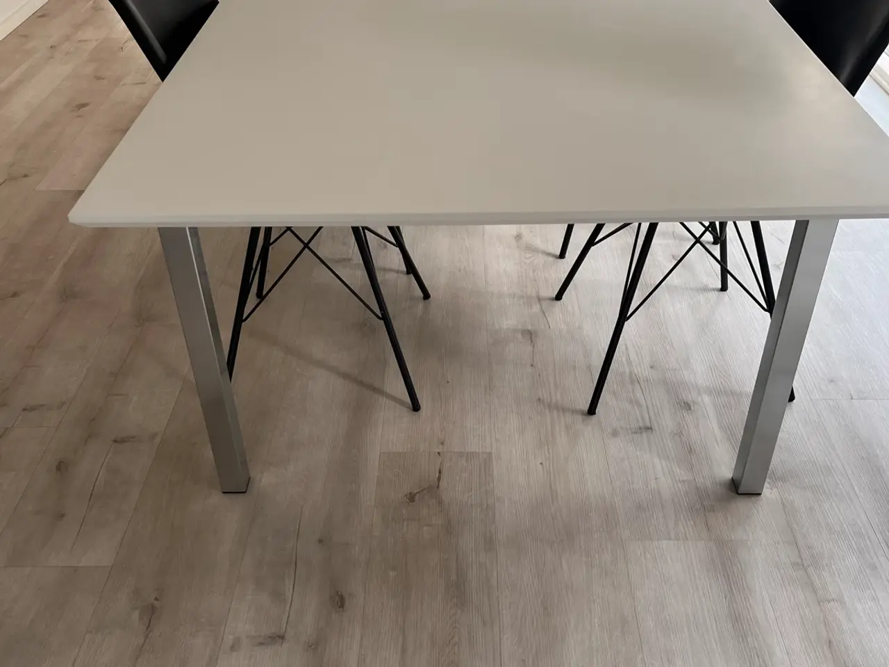 Billede 3 - Ansager spisebord
