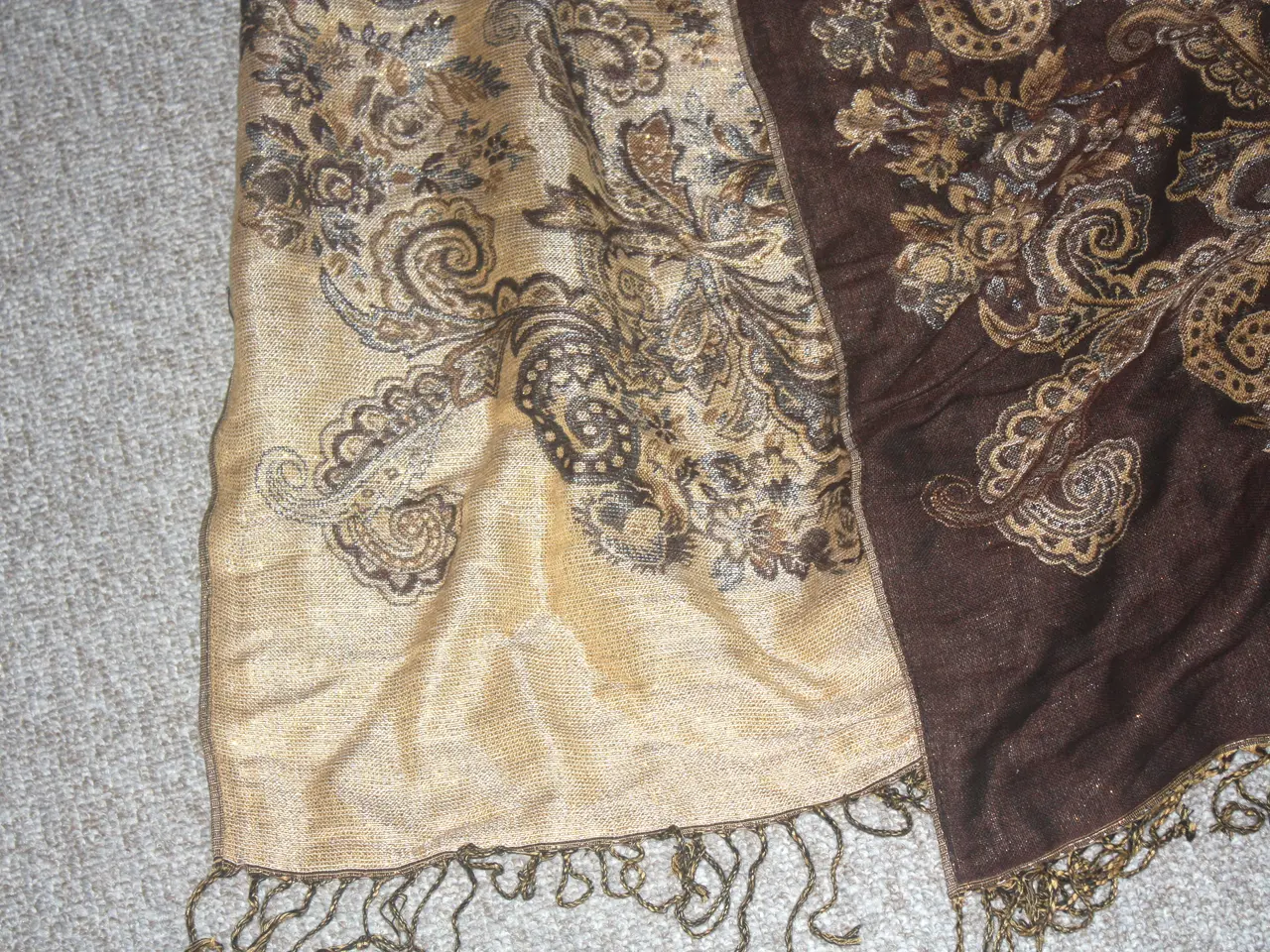 Billede 3 - Pashmina tørklæde  str. 170 cm  x  72 cm