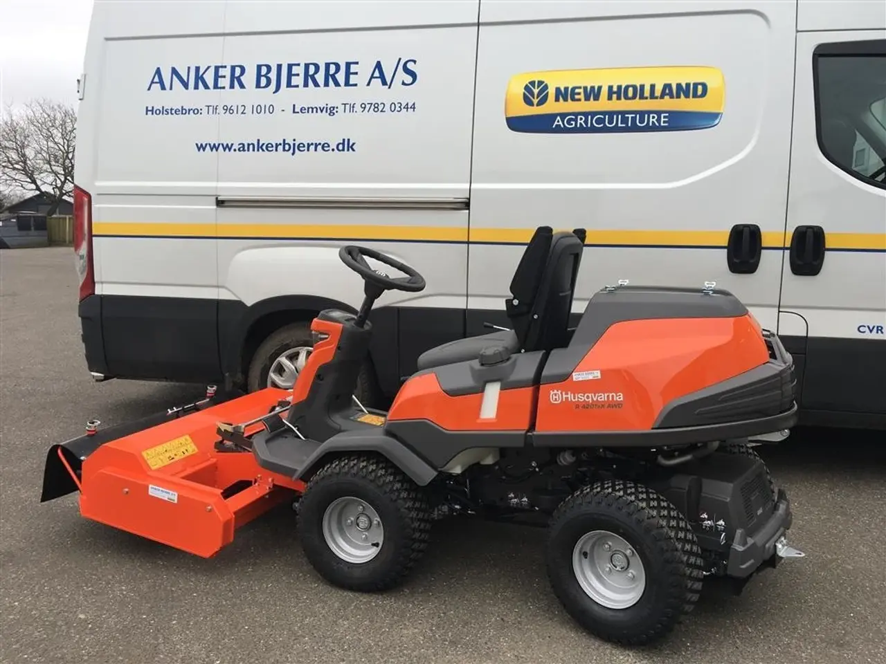 Billede 1 - Husqvarna R 420TsX AWD inkl. slagleklipper & 122 cm klippebord