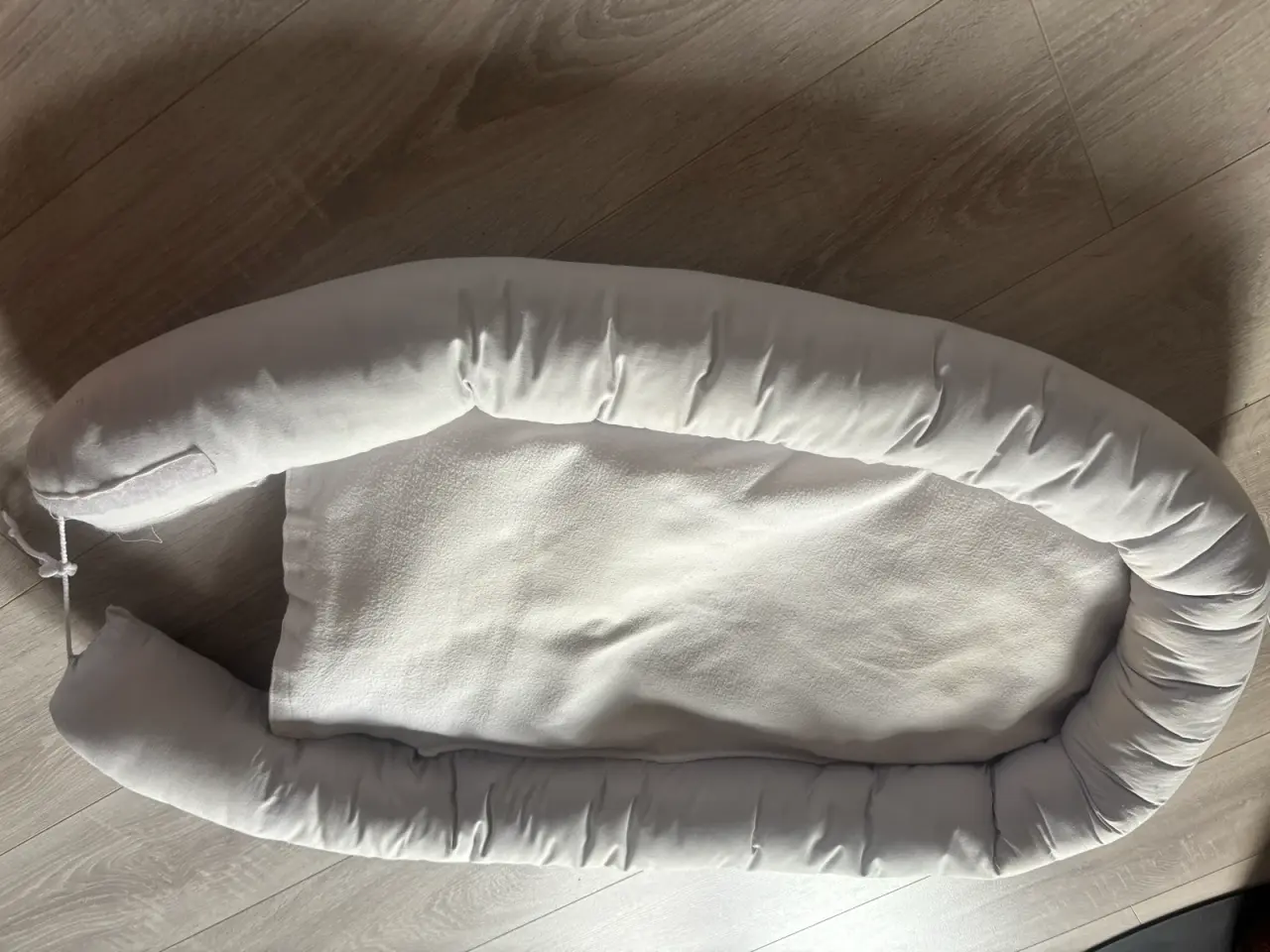 Billede 3 - Babynest fra BabyDan i lys grå.