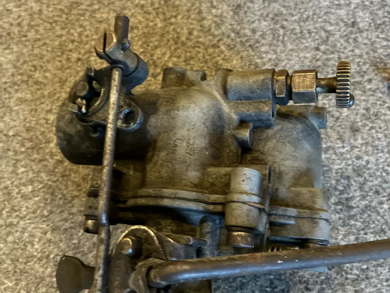 Billede 2 - Ferguson karburator model 24T