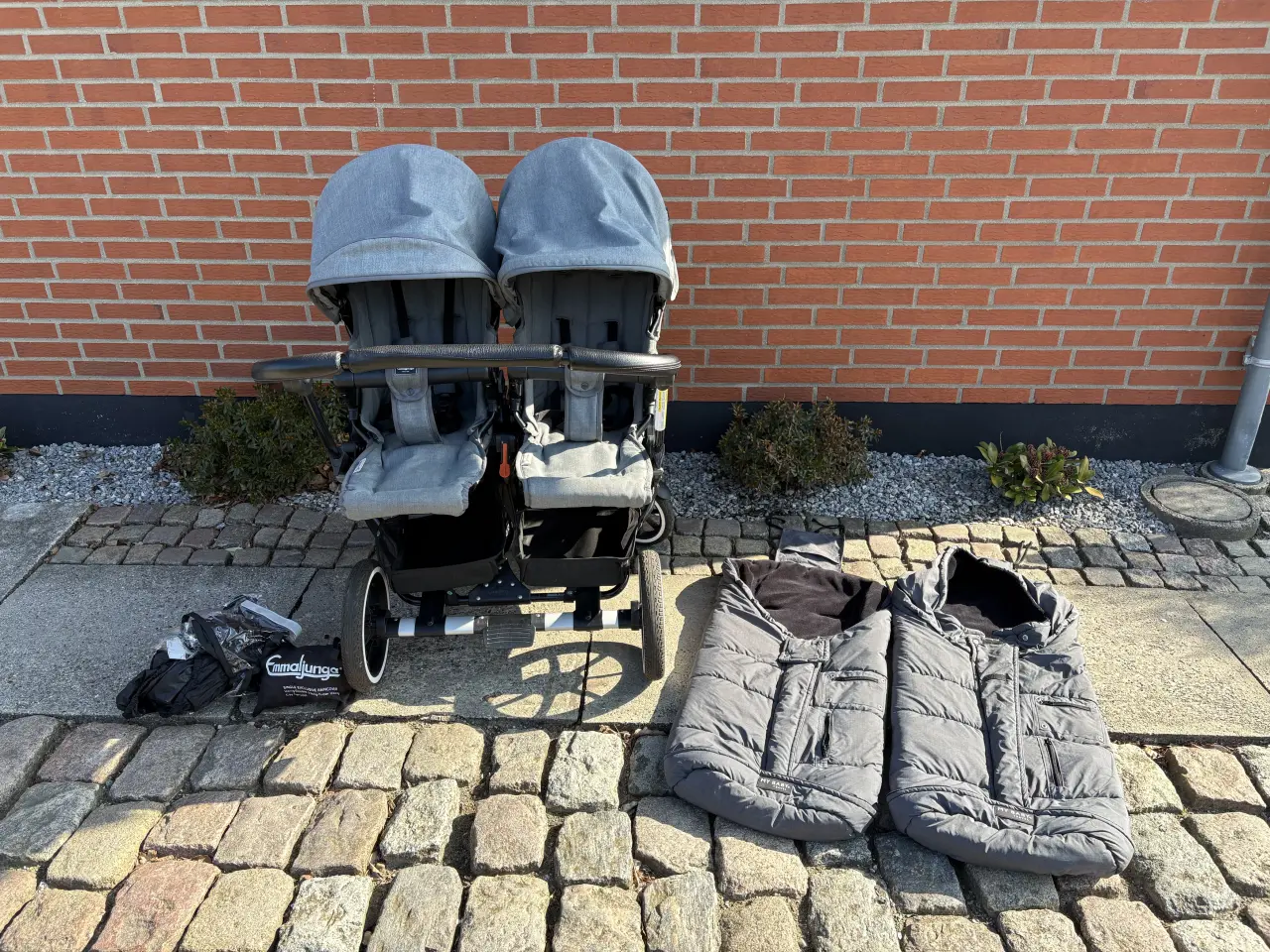 Billede 1 - Emmaljunga double viking 735 inkl fodposer/regnsla