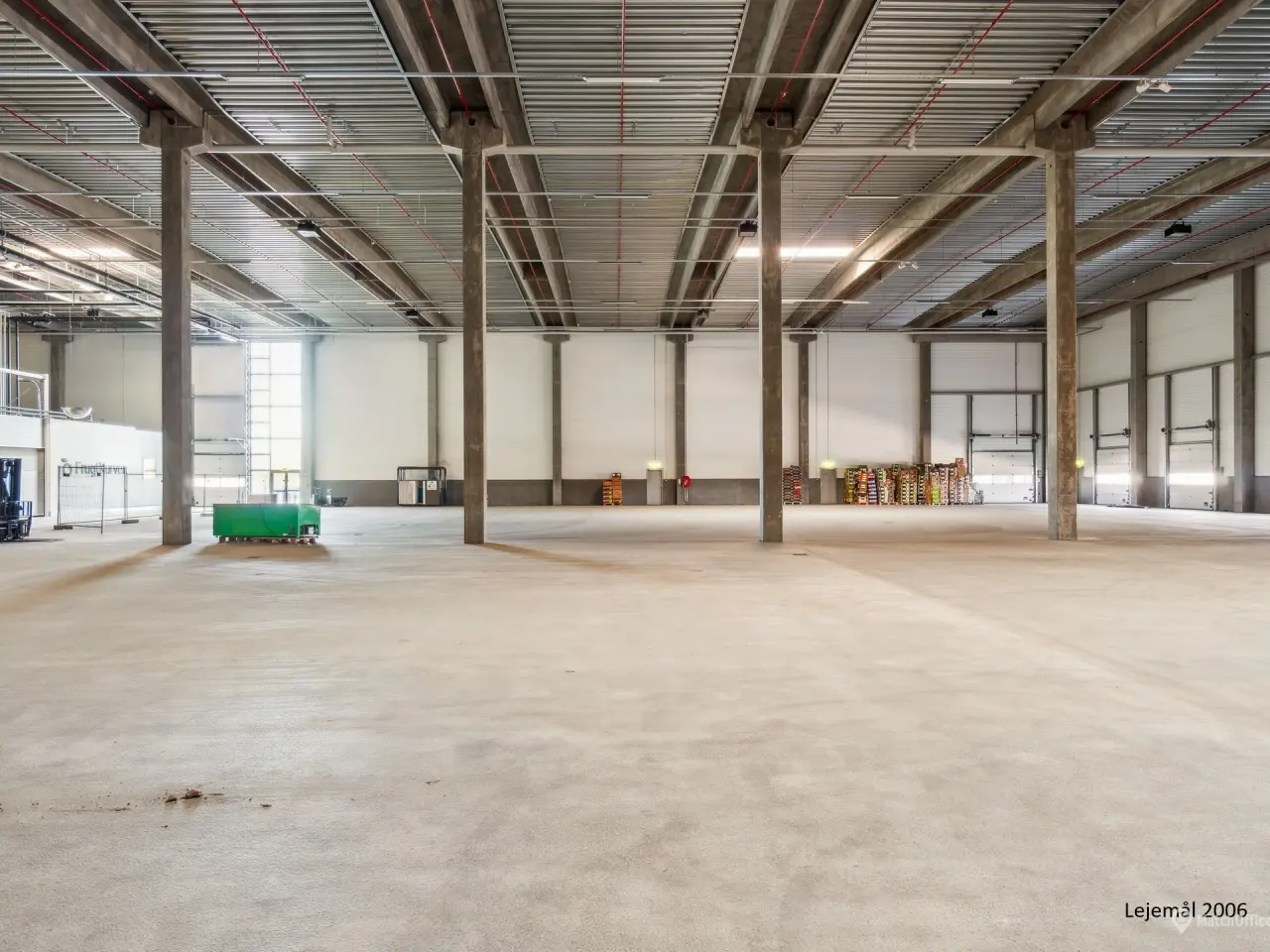 Billede 18 - Logistiklejemål med porte og ramper og en loftshøjde op til 10 meter