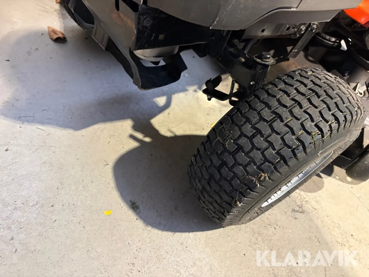 Billede 8 - Græsslåmaskine Husqvarna LTH 152