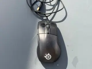 SteelSeries Rival 700 kablet mus sort