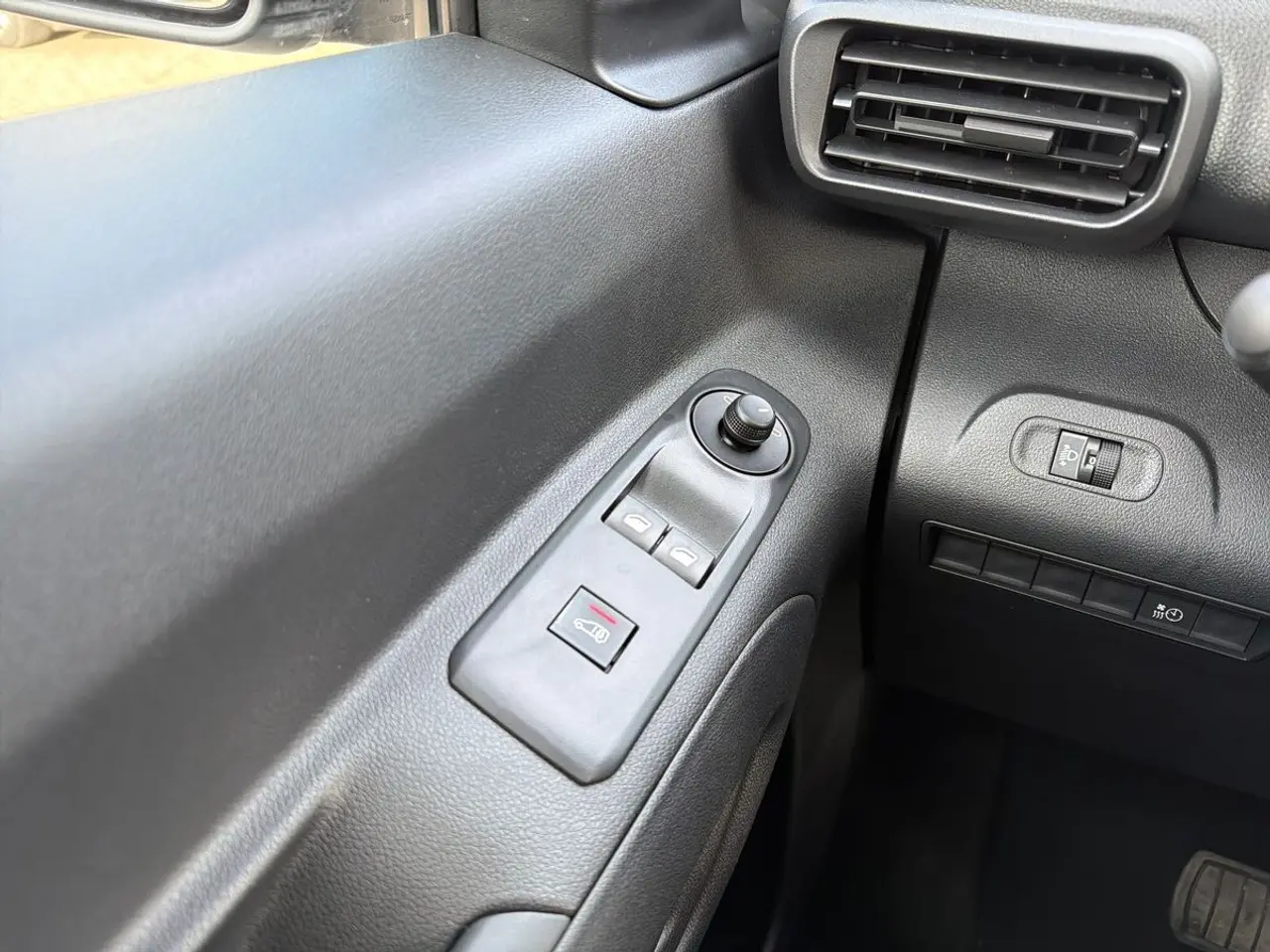 Billede 16 - Peugeot e-Partner 50 L1V2 Plus Van
