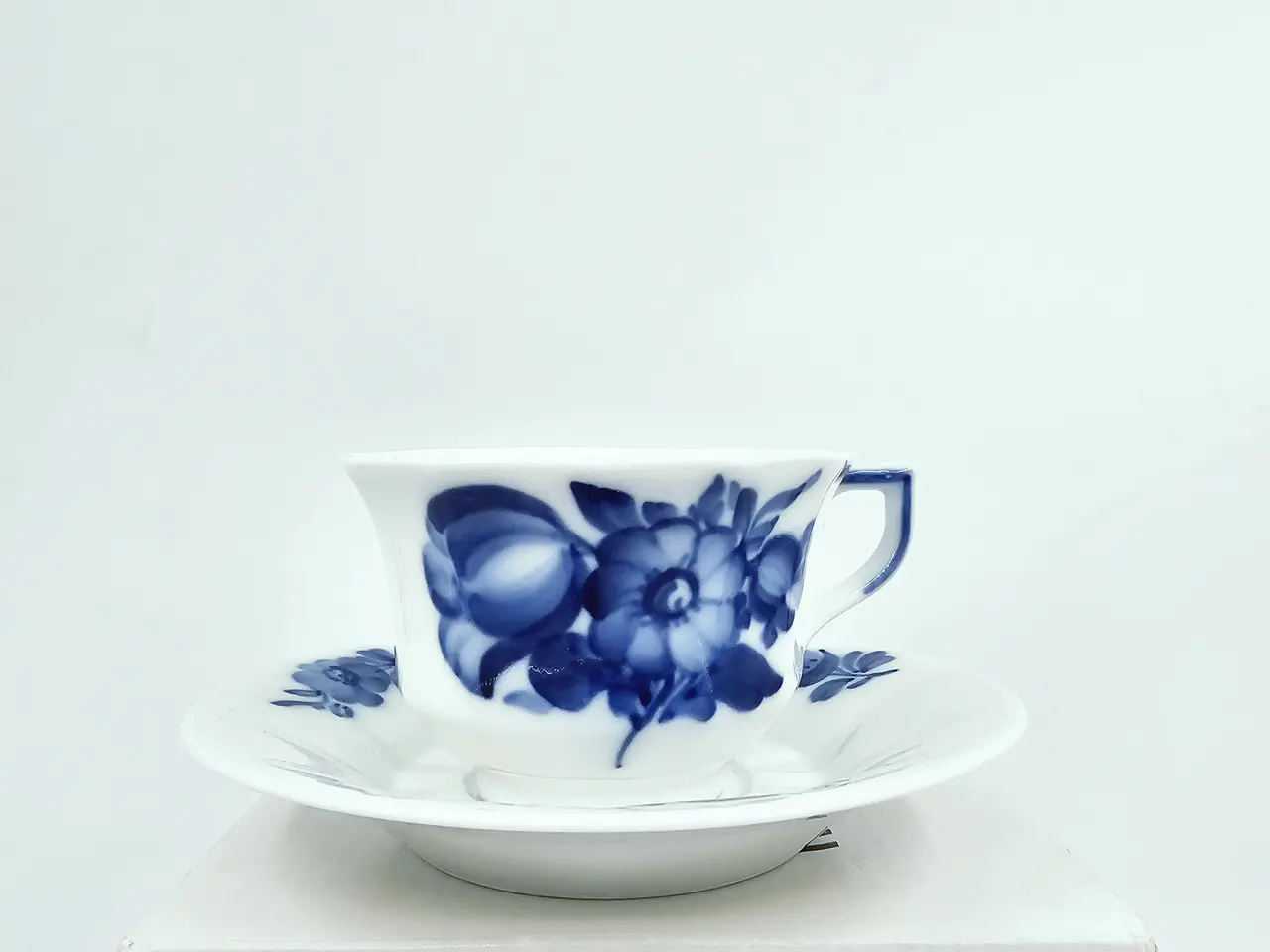 Billede 1 - Blå Blomst Kantet Espressokop nr. 10-8562. sortering 1