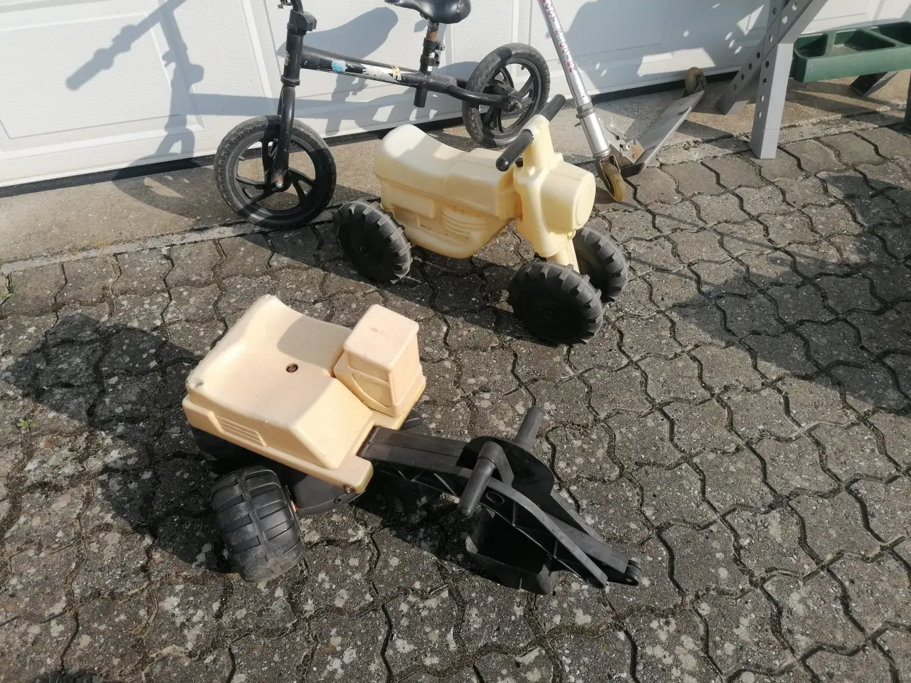 Billede 2 - Legetøj , Løbe Cykel , Trækvogne ,m.