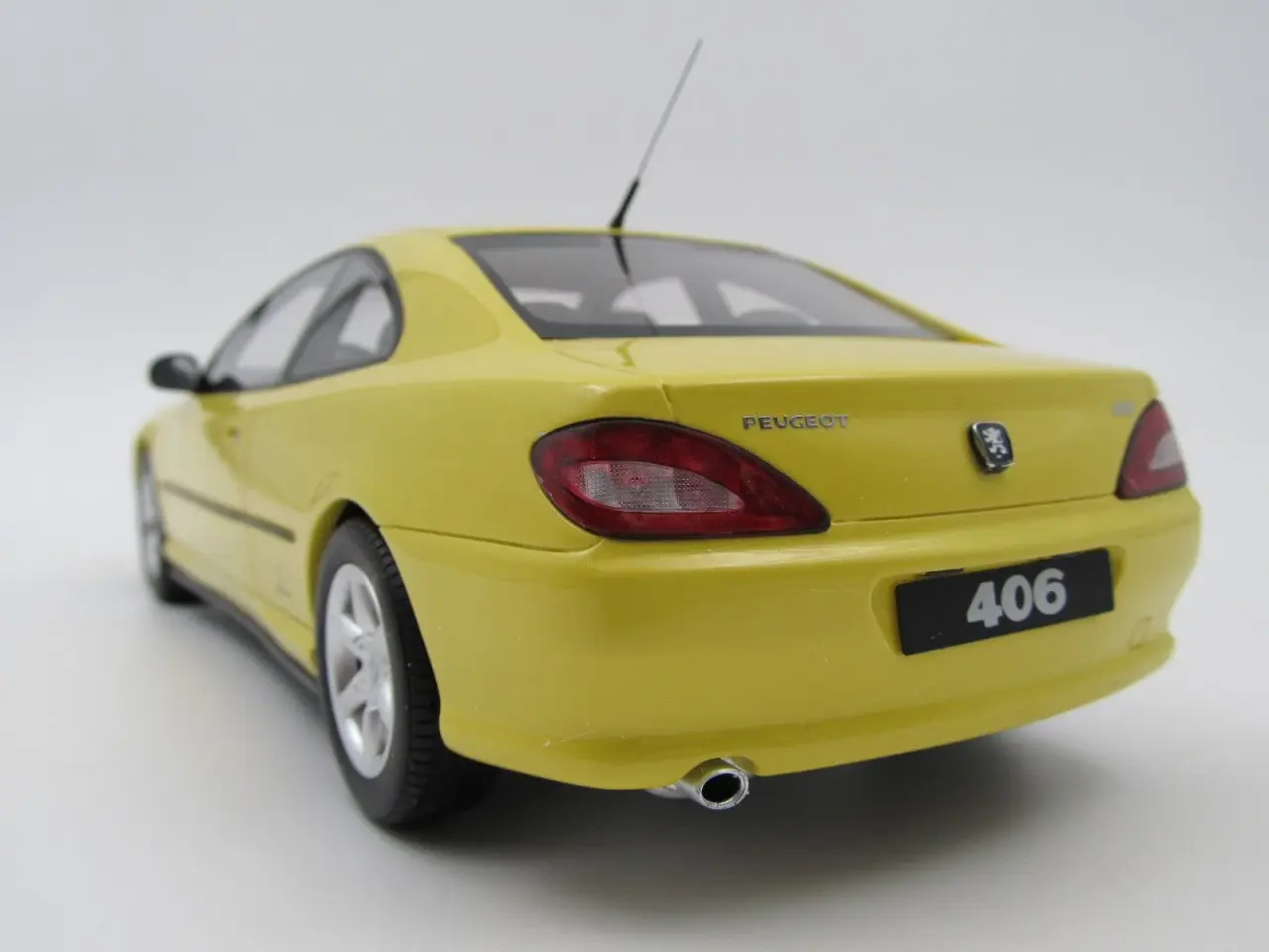 Billede 8 - 1997 Peugeot 406 V6 Coupe 1:18