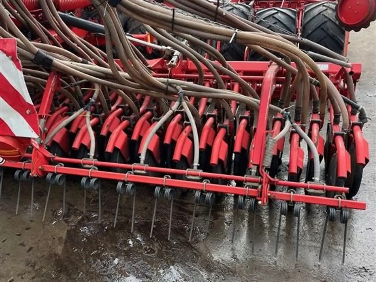 Billede 8 - Kverneland U-DRILL 6000 PLUS BUGSERET inkl frøsåudstyr