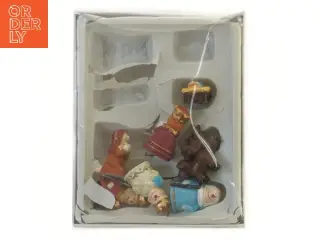 Sæt med julefigurer i dekoration emballage fra Tiger (str. 14x11 cm)