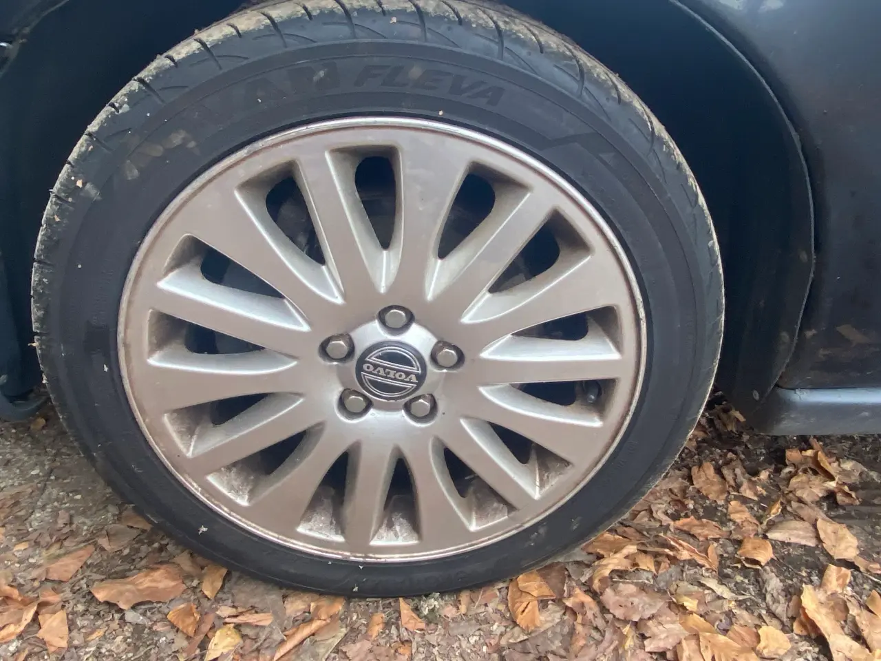 Billede 11 - Volvo 17” alu med sommerdæk 
