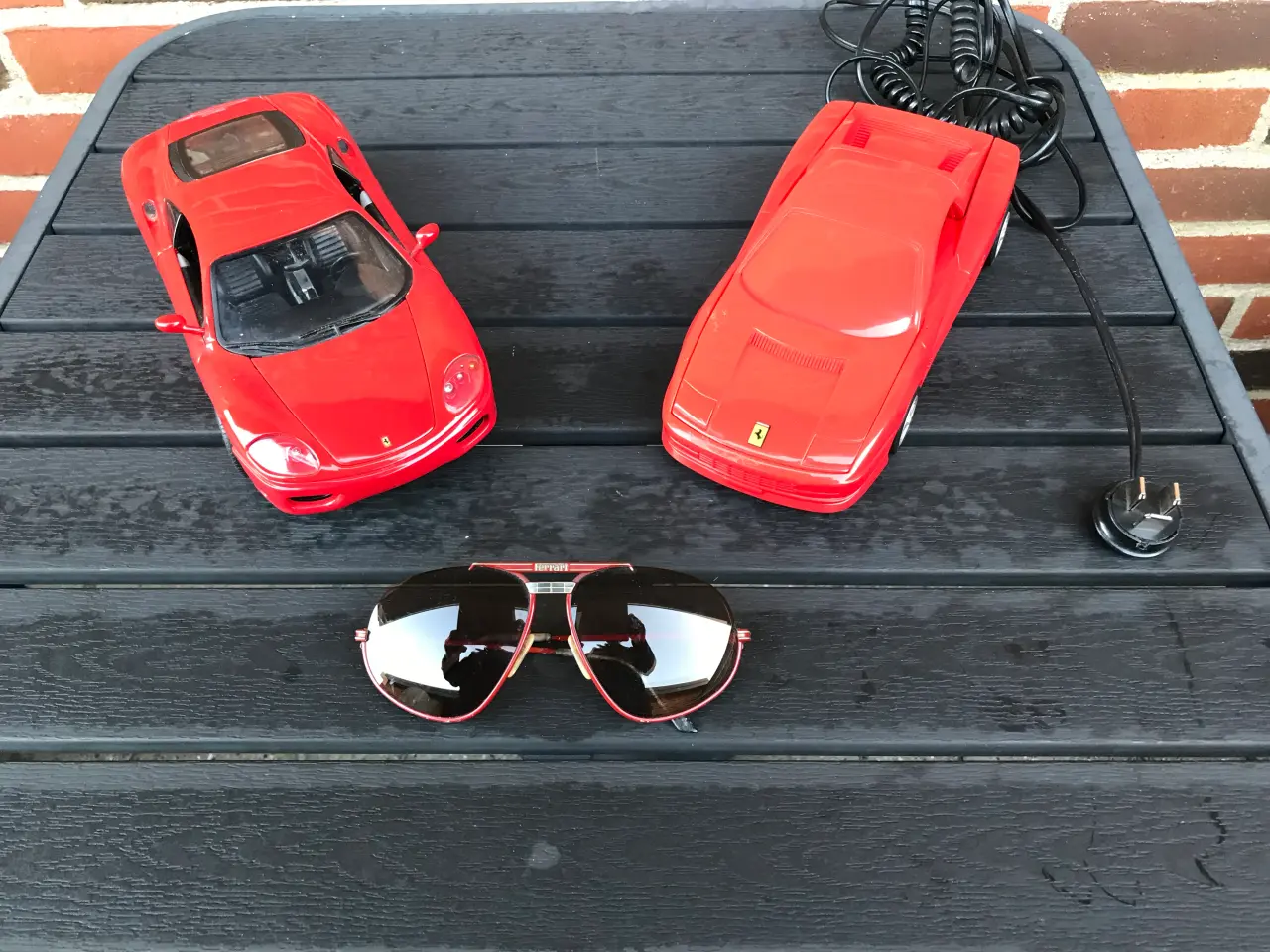 Billede 1 - Ferrari bil.1/18 - væg telefon - og solbriller