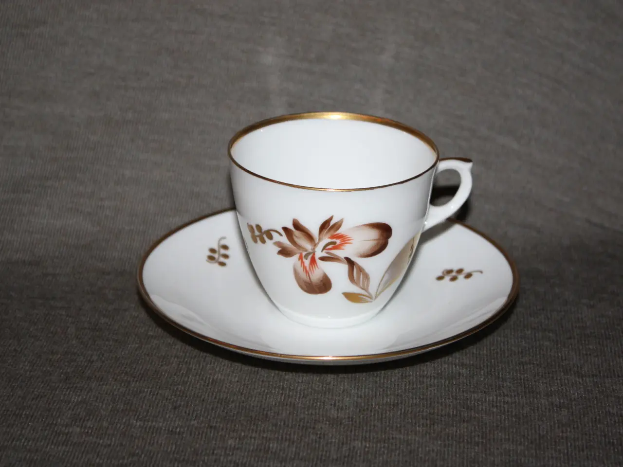 Billede 8 - Royal Copenhagen Brun Iris kopper