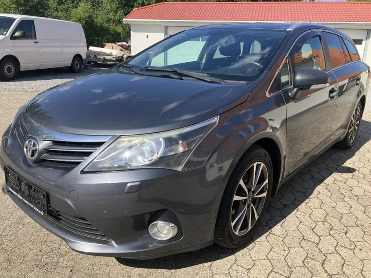 Billede 1 - Toyota Avensis 1,8 VVT-1  st car  årg 2014  147 hk