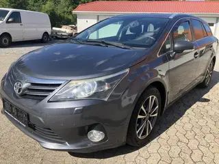 Toyota Avensis 1,8 VVT-1 st car årg 2014 147 hk