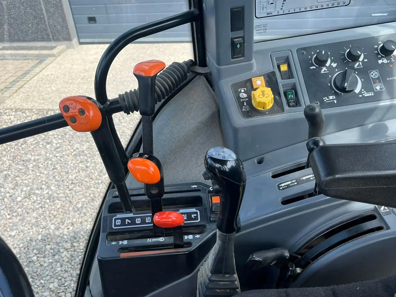 Billede 6 - New Holland 8240 SLE med frontlæsser