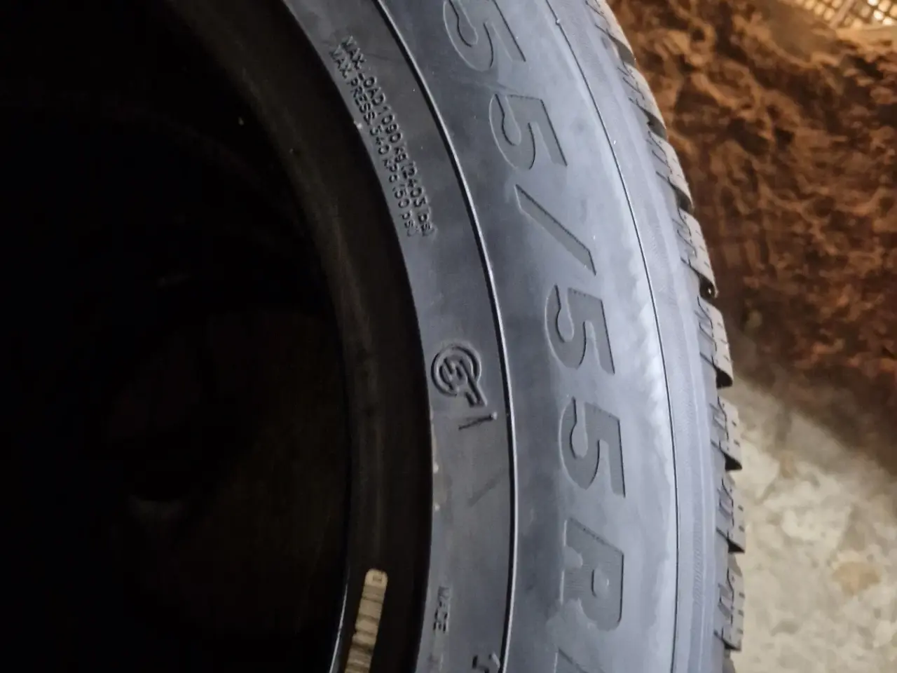 Billede 2 - Maxxis 255/55-19 nye