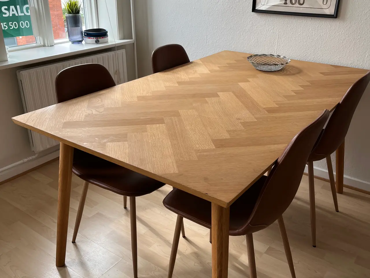 Billede 2 - Spisebord med stole