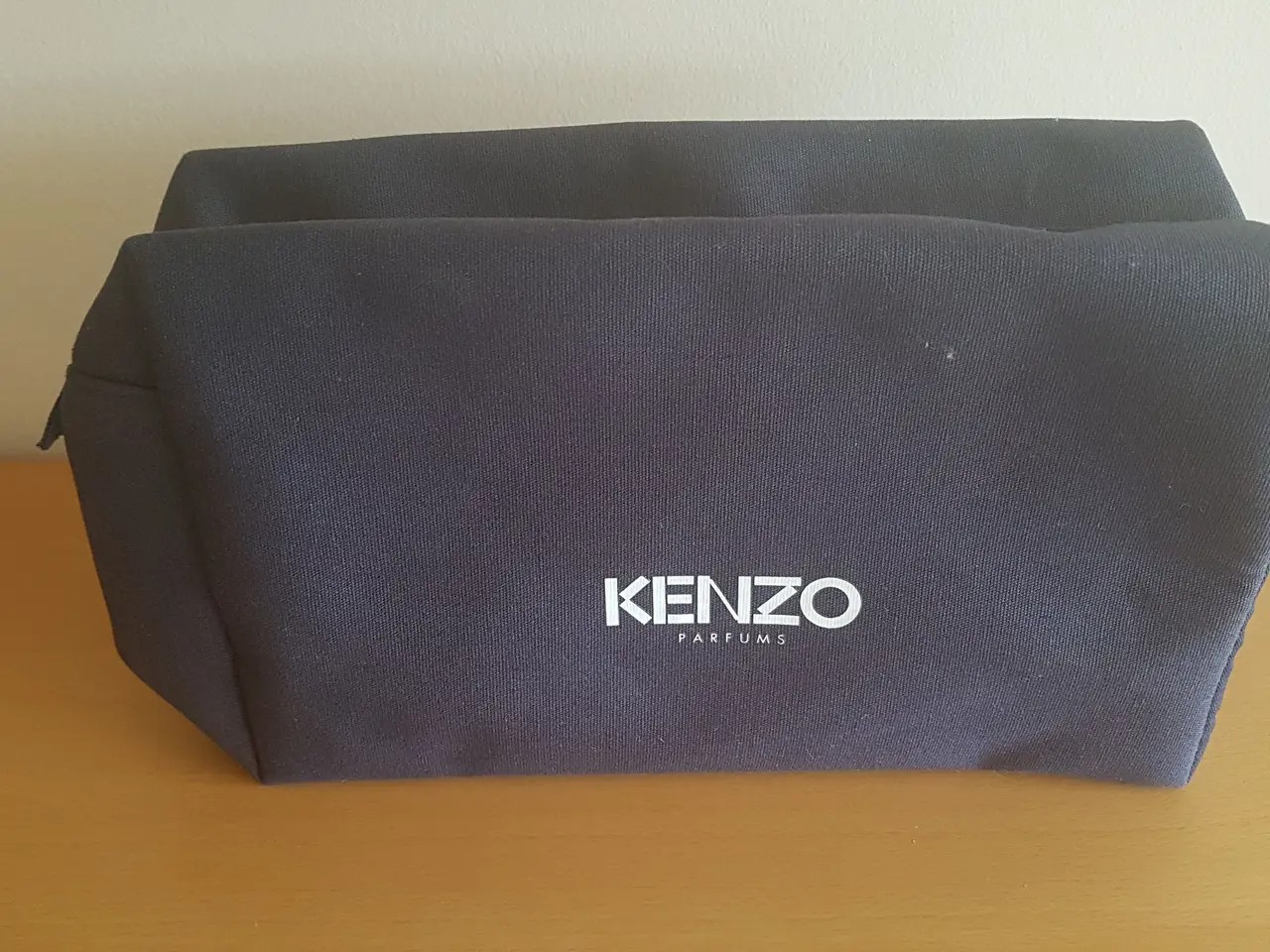 Billede 2 - Toilettaske Kenzo