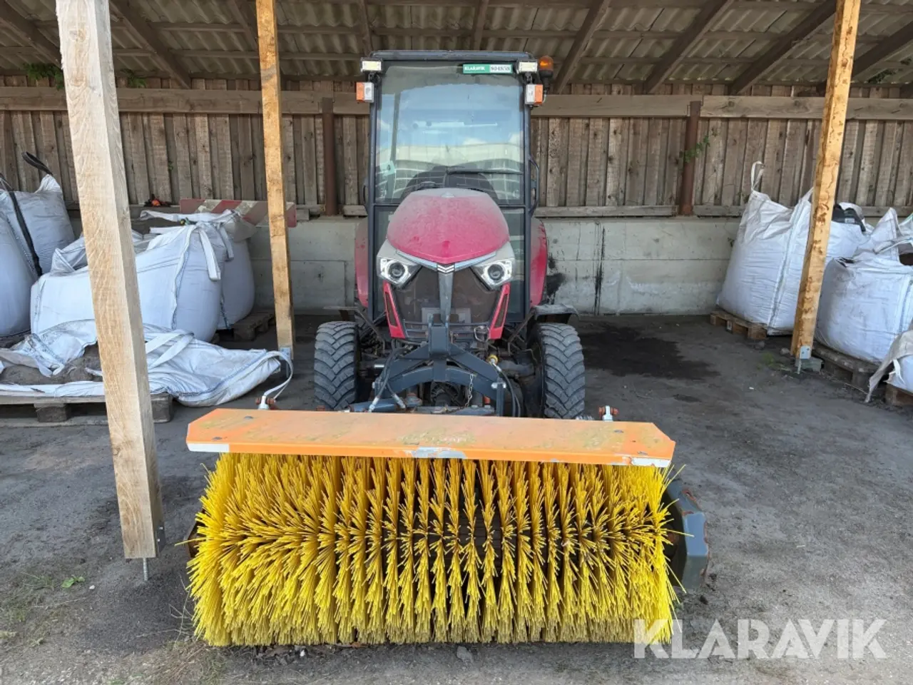 Billede 2 - Traktor Yanmar YT235 - med kost og spreder