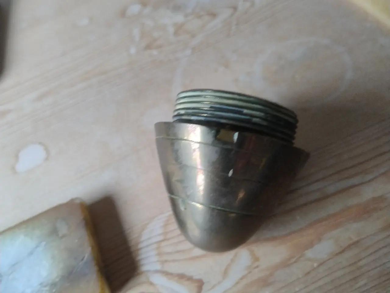Billede 2 - Brevpresser, gammel granatspids