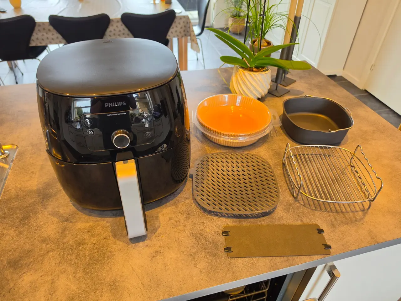 Billede 2 - Philips Airfryer med masser af tilbehør sælges