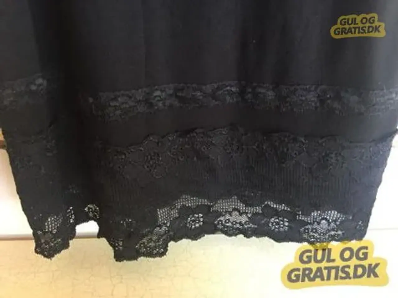 Billede 4 - Super flot underkjole, dybsort
