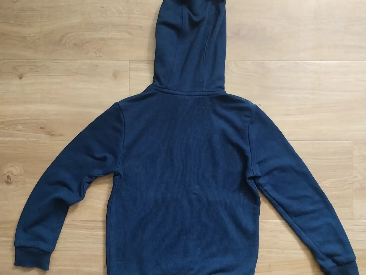 Billede 3 - Adidas blå hættetrøje str 128