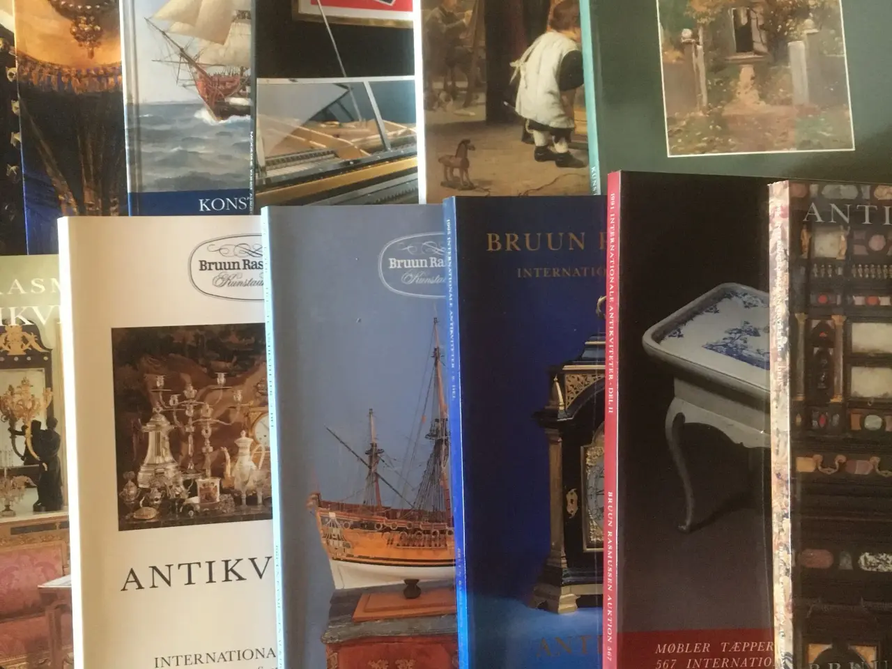 Billede 5 - Kunstkataloger, antikviteter, malerier. Giv bud.