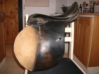J) 17" kombi sadel